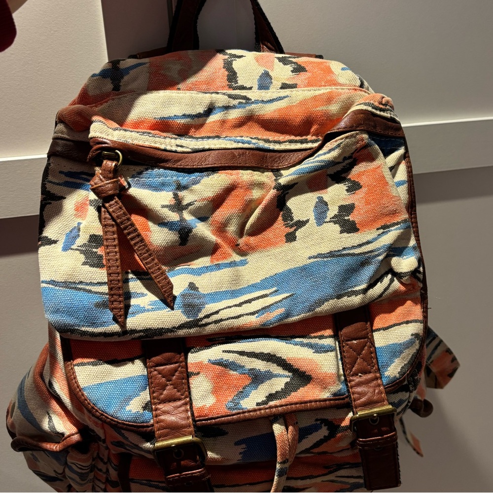 Bag by Ecote 
Purchased from Urban Outfitters 
Great bag